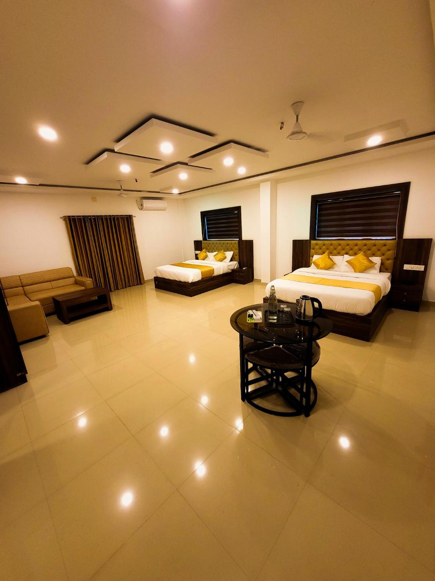 Thejaswini Residency Cheruvathur Nīleshwar 외부 사진