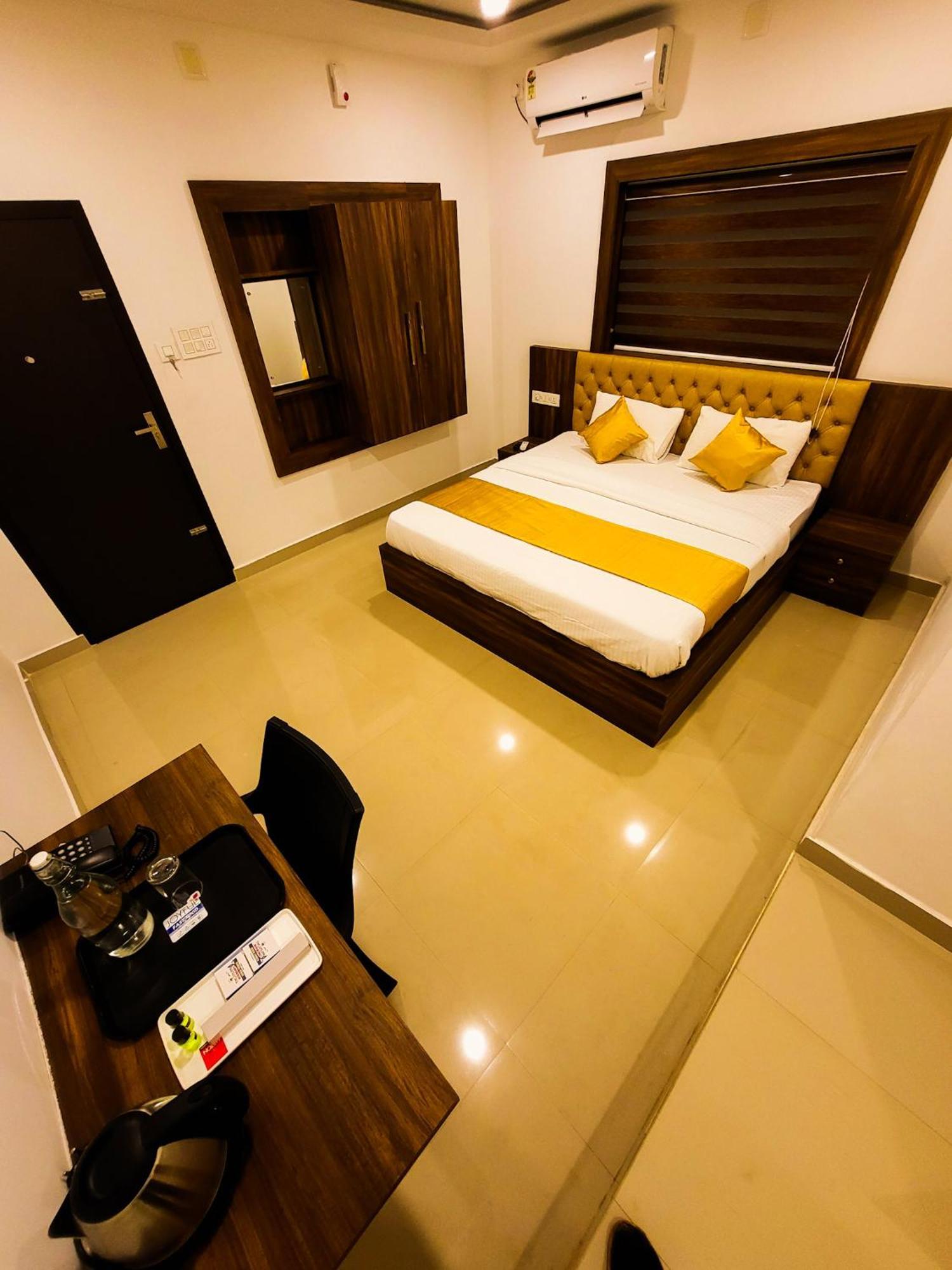 Thejaswini Residency Cheruvathur Nīleshwar 외부 사진